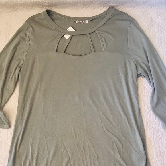 Tops - 🛍Gray Soft T